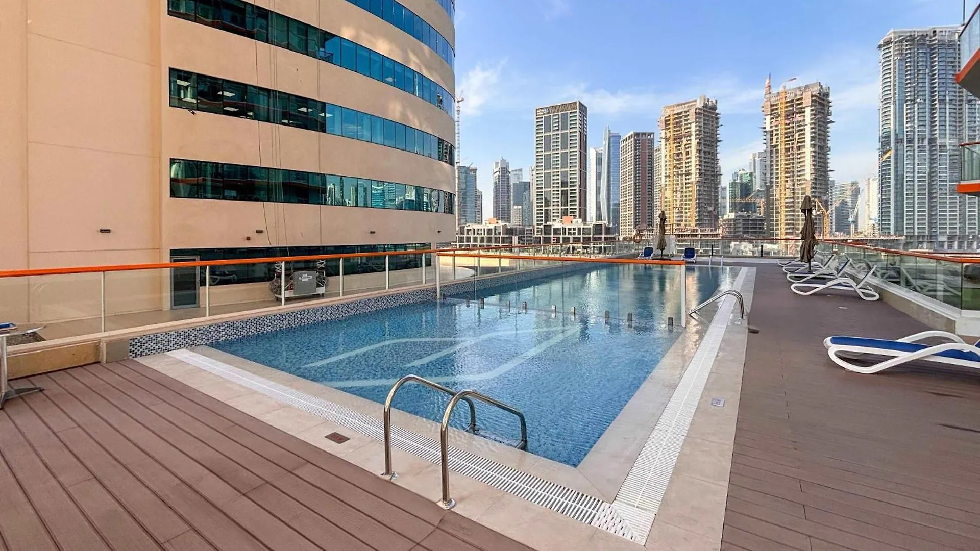 Frank Porter - Millennium Binghatti Residences Dubai United Arab Emirates