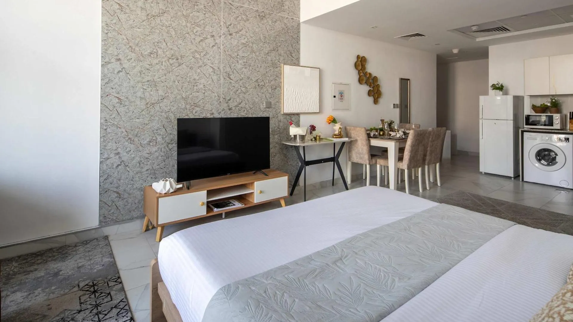 Frank Porter - Millennium Binghatti Residences Dubai